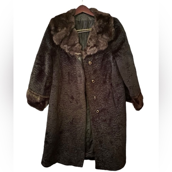 Vintage Women's Faux Black Persian Lamb Swing
Coat with Faux Mink Collar & Cuffs - Picture 1 of 16
